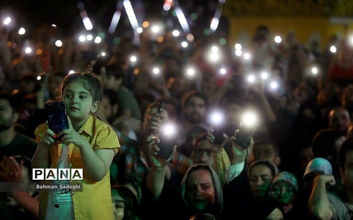 تغییر رویکرد برگزاری برنامه های مناسبتی ؛جشن های بزرگ در تمام نقاط تهران برگزار شود