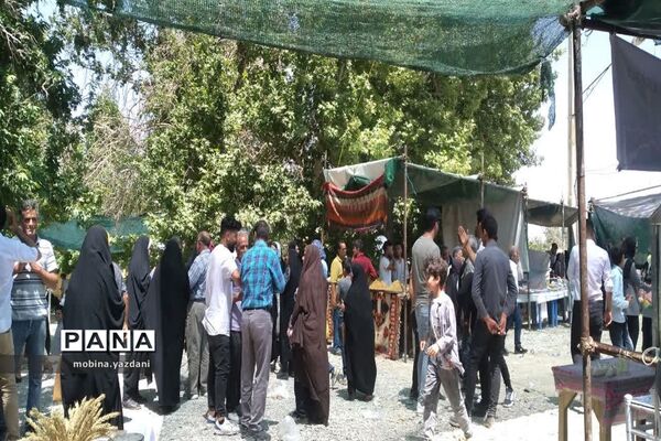 برگزاری دومین جشنواره «توت ترکان» در منطقه تفریحی گردشگری چهارده معصوم ترکان شهرستان مروست