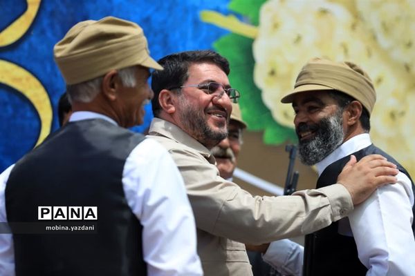 برگزاری دومین جشنواره «توت ترکان» در منطقه تفریحی گردشگری چهارده معصوم ترکان شهرستان مروست