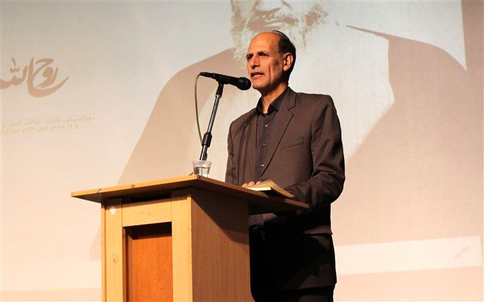 امام خمینی برای مظلوم خاضع بود و برای ظالم مقتدر