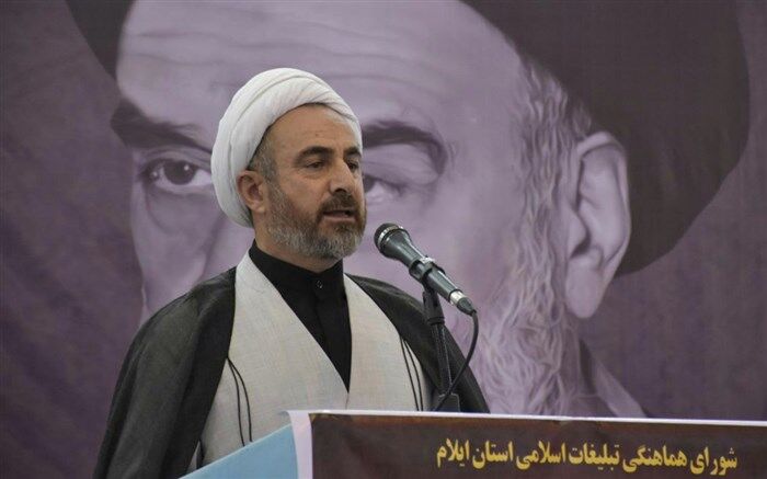 امام خمینی (ره) در معنویت و عرفان سرآمد زمان خود بود