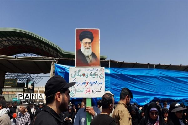 حضور دانش‌آموزان پاکدشت در مراسم رحلت امام‌خمینی (ره)