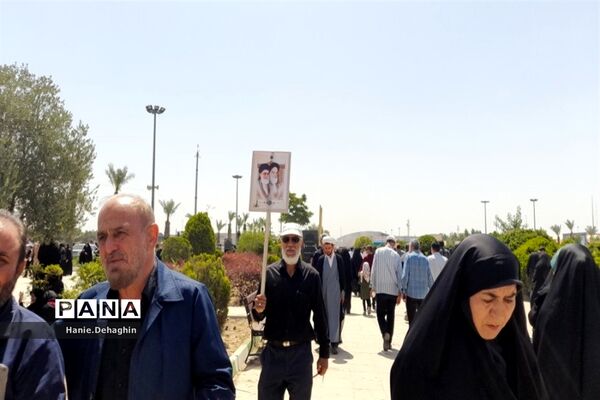 حضور دانش‌آموزان پاکدشت در مراسم رحلت امام‌خمینی (ره)