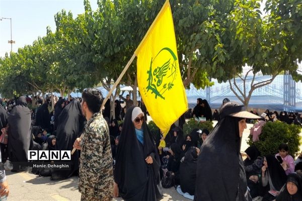 حضور دانش‌آموزان پاکدشت در مراسم رحلت امام‌خمینی (ره)