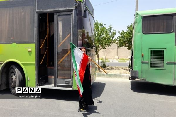 حضور دانش‌آموزان پاکدشت در مراسم رحلت امام‌خمینی (ره)