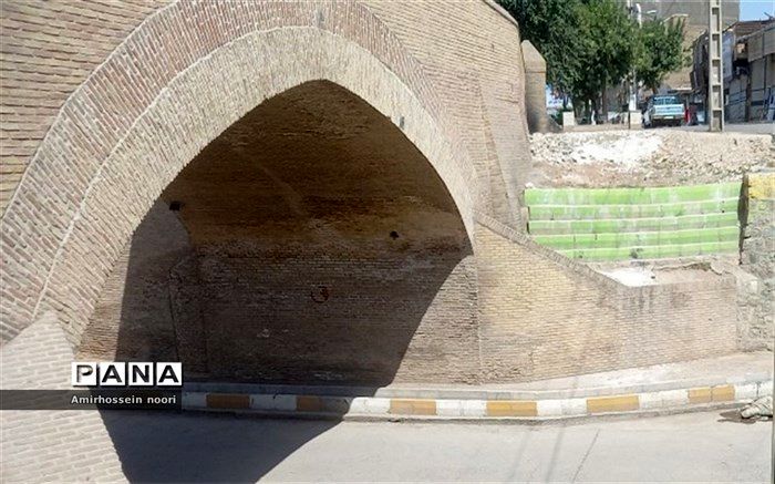 روایت واقعه قیام ۱۵ خرداد توسط دانش‌آموز خبرنگاران شهرستان قرچک/فیلم