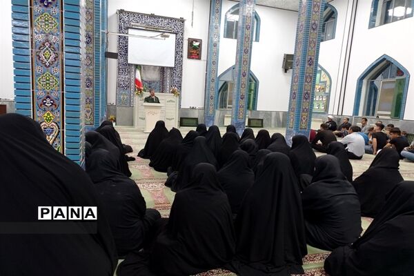 اعزام اولین کاروان زیارتی شهرستان طارم به حرم امام خمینی(ره)