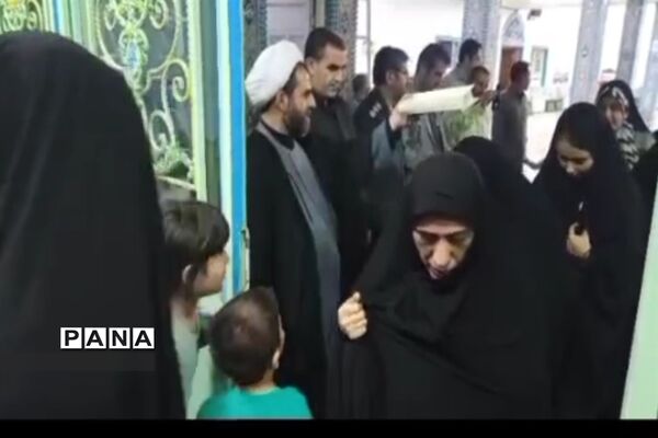 اعزام اولین کاروان زیارتی شهرستان طارم به حرم امام خمینی(ره)