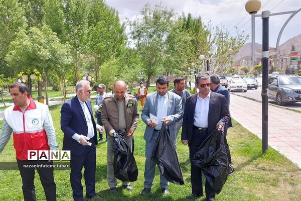 برگزاری پویش مردمی پاکسازی محیط‌زیست در پارک امیری فیروزکوهی شهرستان فیروزکوه
