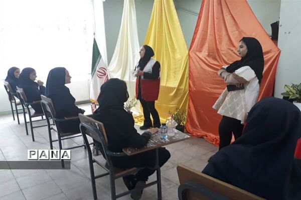 دانش‌آموزان آماده در روزهای سخت