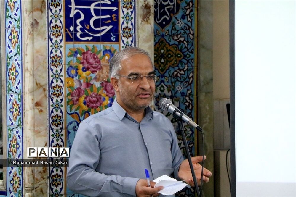 حضور مدیرکل آموزش و پرورش در مسجد رسول اعظم در شیراز
