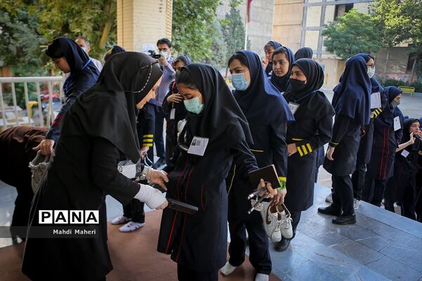 امتحانات نهایی مقطع متوسطه در قاب  تصویر
