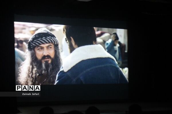 طرح سینما مهر در بوشهر با اکران فیلم سینمایی غریب