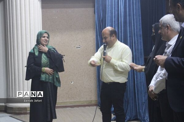 طرح سینما مهر در بوشهر با اکران فیلم سینمایی غریب