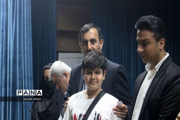 طرح سینما مهر در بوشهر با اکران فیلم سینمایی غریب