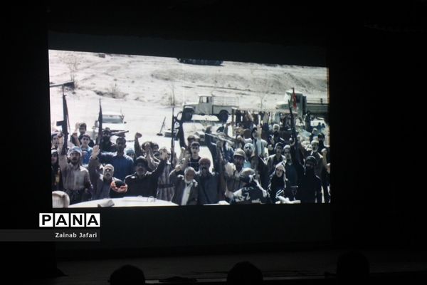 طرح سینما مهر در بوشهر با اکران فیلم سینمایی غریب