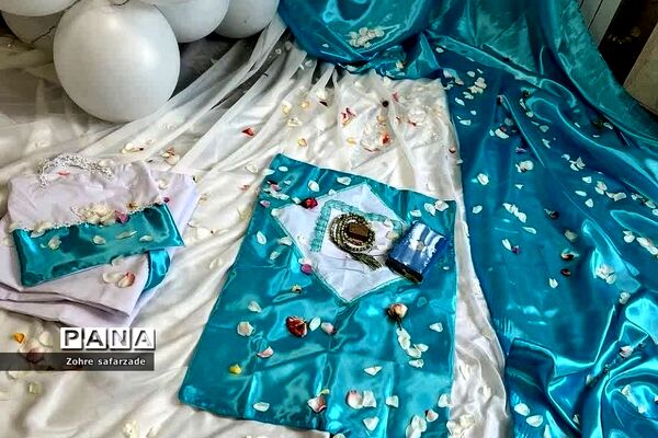جشن تکلیف در دبستان برکت آبعلی رودهن در پایان سال تحصیلی