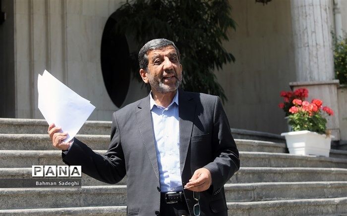 واکنش ضرغامی ‌به‌ پوشش خبر قهرمانی فرزانه فصیحی