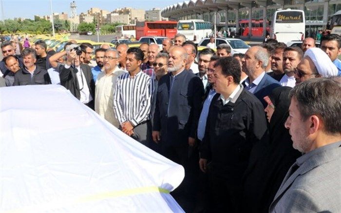 رونمایی از تاکسی‌های نوسازی شده شهرداری تبریز