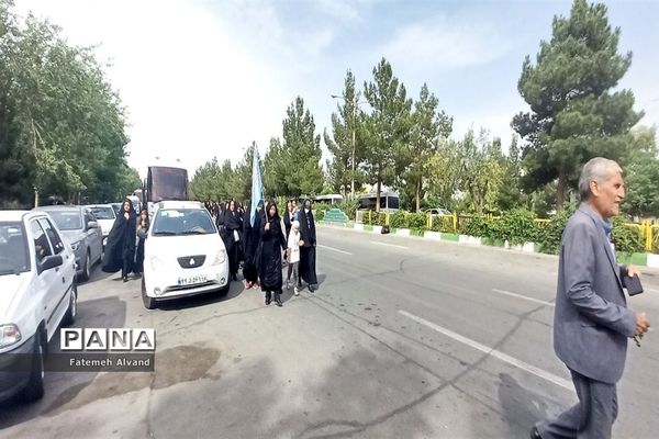 اردوی دانش‌آموزان شهر آوه در قم