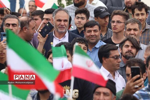 استقبال پرشکوه مردم تبریز از رئیس جمهوری
