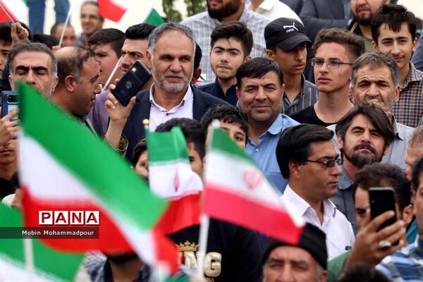 استقبال پرشکوه مردم تبریز از رئیس جمهوری