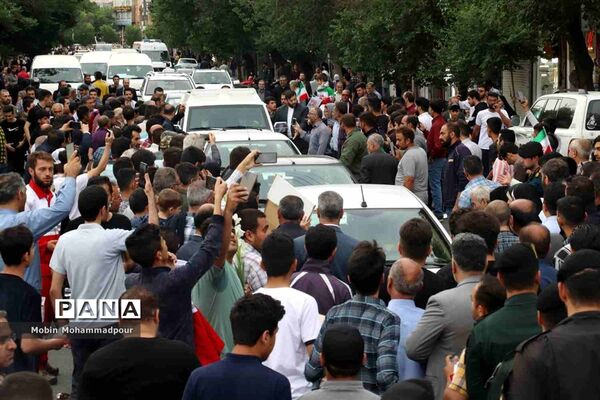 استقبال پرشکوه مردم تبریز از رئیس جمهوری