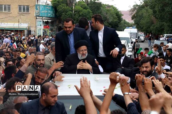استقبال پرشکوه مردم تبریز از رئیس جمهوری