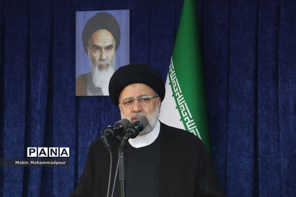 استقبال پرشکوه مردم تبریز از رئیس جمهوری