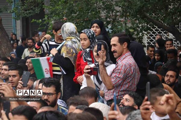 استقبال پرشکوه مردم تبریز از رئیس جمهوری