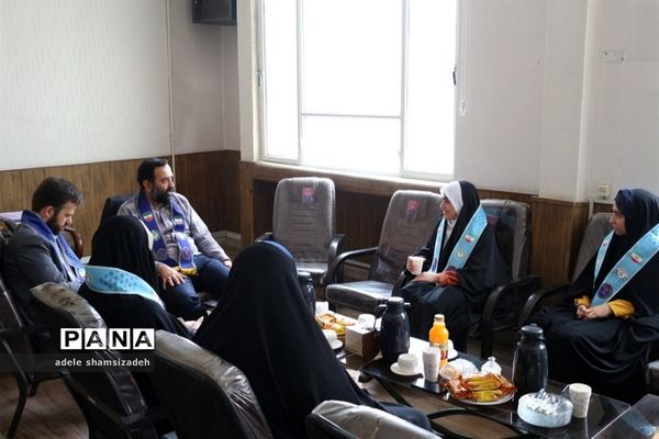 جلسه هیات رئیسه مجلس دانش‌آموزی دختران استان خراسان‌ رضوی در محل سازمان دانش‌ آموزی