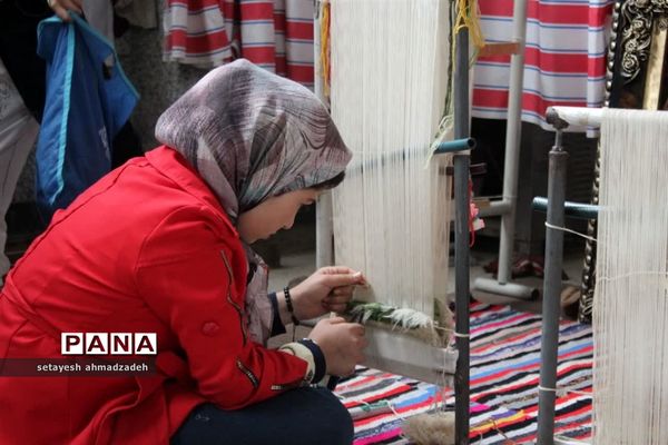 نمایشگاه صنایع‌ دستی در گلوگاه