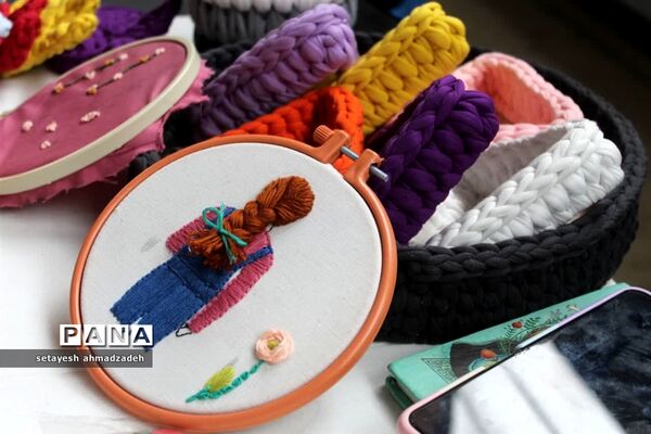 نمایشگاه صنایع‌ دستی در گلوگاه