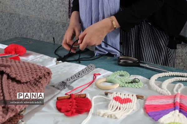 نمایشگاه صنایع‌ دستی در گلوگاه