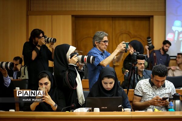 نشست خبری شهردار تهران با موضوع کمیسیون ماده ۵