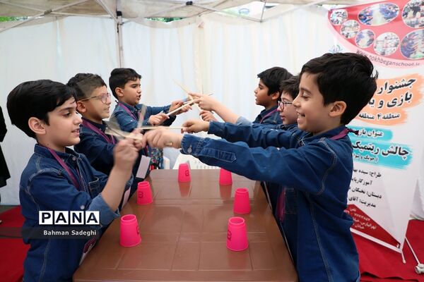 نمایشگاه دستاوردهای توانمندی دانش‌آموزان و معلمان شهر تهران