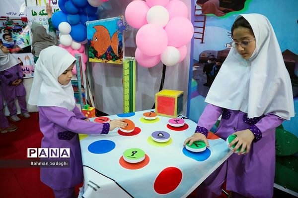 نمایشگاه دستاوردهای توانمندی دانش‌آموزان و معلمان شهر تهران