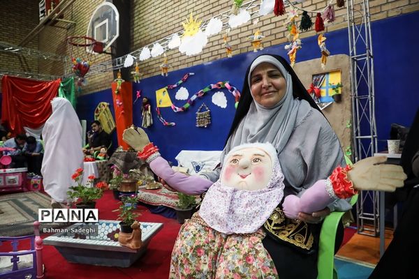 نمایشگاه دستاوردهای توانمندی دانش‌آموزان و معلمان شهر تهران