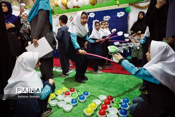 نمایشگاه دستاوردهای توانمندی دانش‌آموزان و معلمان شهر تهران