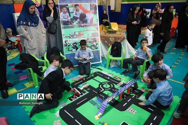 نمایشگاه دستاوردهای توانمندی دانش‌آموزان و معلمان شهر تهران