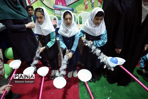 نمایشگاه دستاوردهای توانمندی دانش‌آموزان و معلمان شهر تهران