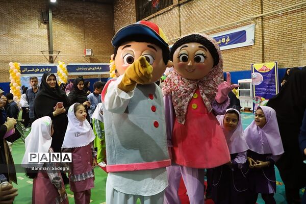 نمایشگاه دستاوردهای توانمندی دانش‌آموزان و معلمان شهر تهران