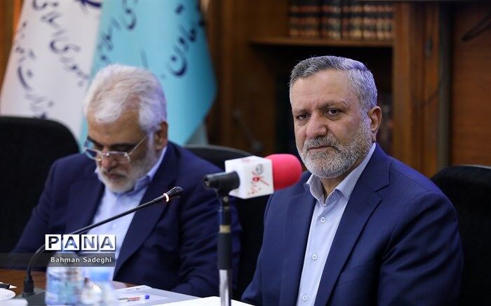 با تجمیع ظرفیت‌ها و استعدادها، بازار کار را ساماندهی خواهیم کرد
