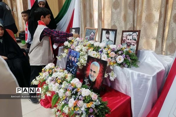 آیین تجلیل از مربیان سازمان دانش‌آموزی ناحیه 3 شیراز