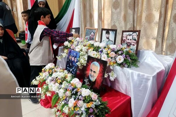 آیین تجلیل از مربیان سازمان دانش‌آموزی ناحیه 3 شیراز