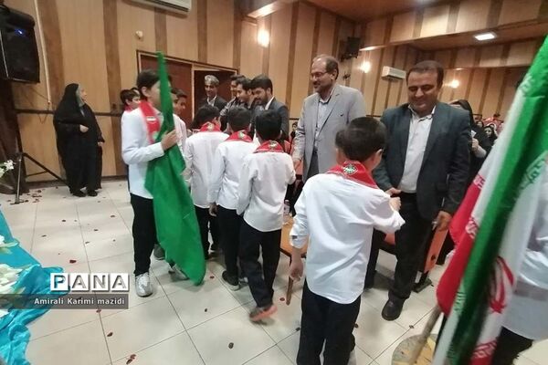 آیین تجلیل از مربیان سازمان دانش‌آموزی ناحیه 3 شیراز
