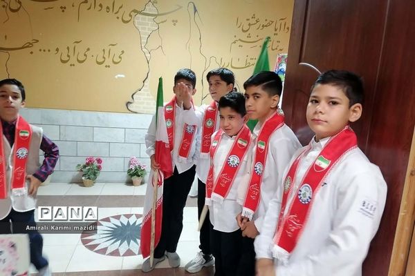 آیین تجلیل از مربیان سازمان دانش‌آموزی ناحیه 3 شیراز