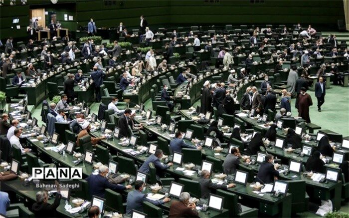 موافقان و مخالفان وزیر پیشنهادی صمت ‌چه گفتند؟