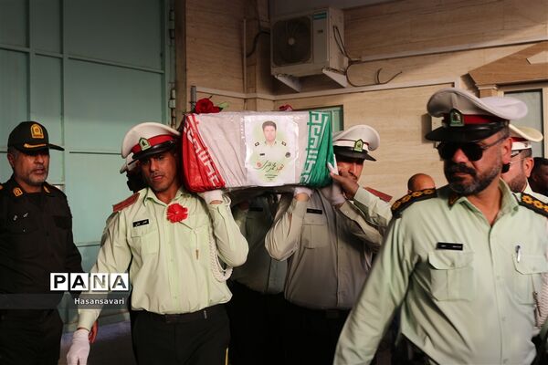 مراسم وداع با پیکر پاک شهید مدافع امنیت سرگرد محمد قنبری در ستاد فراجا استان خوزستان