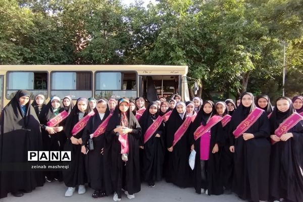 اولین روز سفر دختران زیارت اولی استان اصفهان به مشهد الرضا